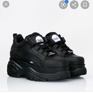 Buffalo sneakers size 6